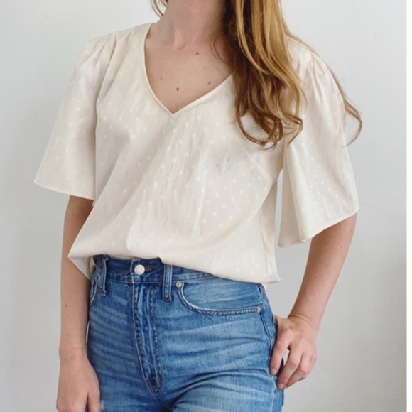 ✨ 2 for $40 SALE | Leith | Cream Polka Dot Flutter Sleeve Blouse - Picture 2 of 9